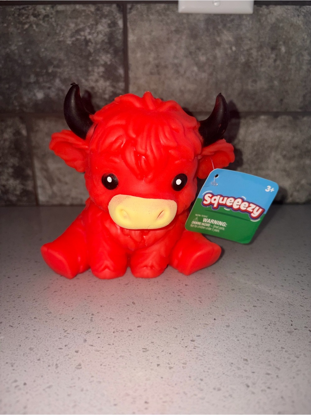 Viral SQUEEEZY HIGHLAND COW SQUISHY Target RED Sunny Days NWT